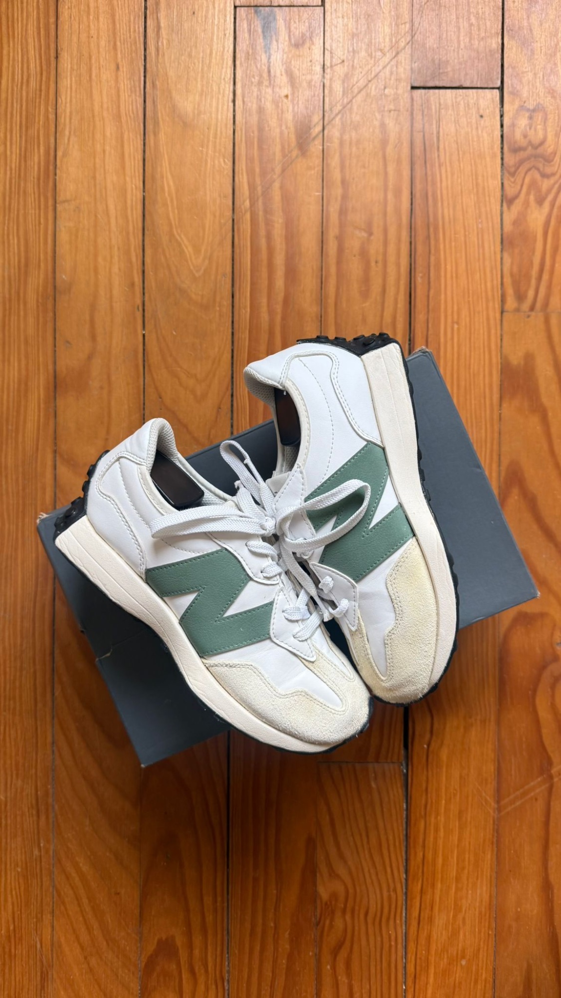 New Balance 327 GS