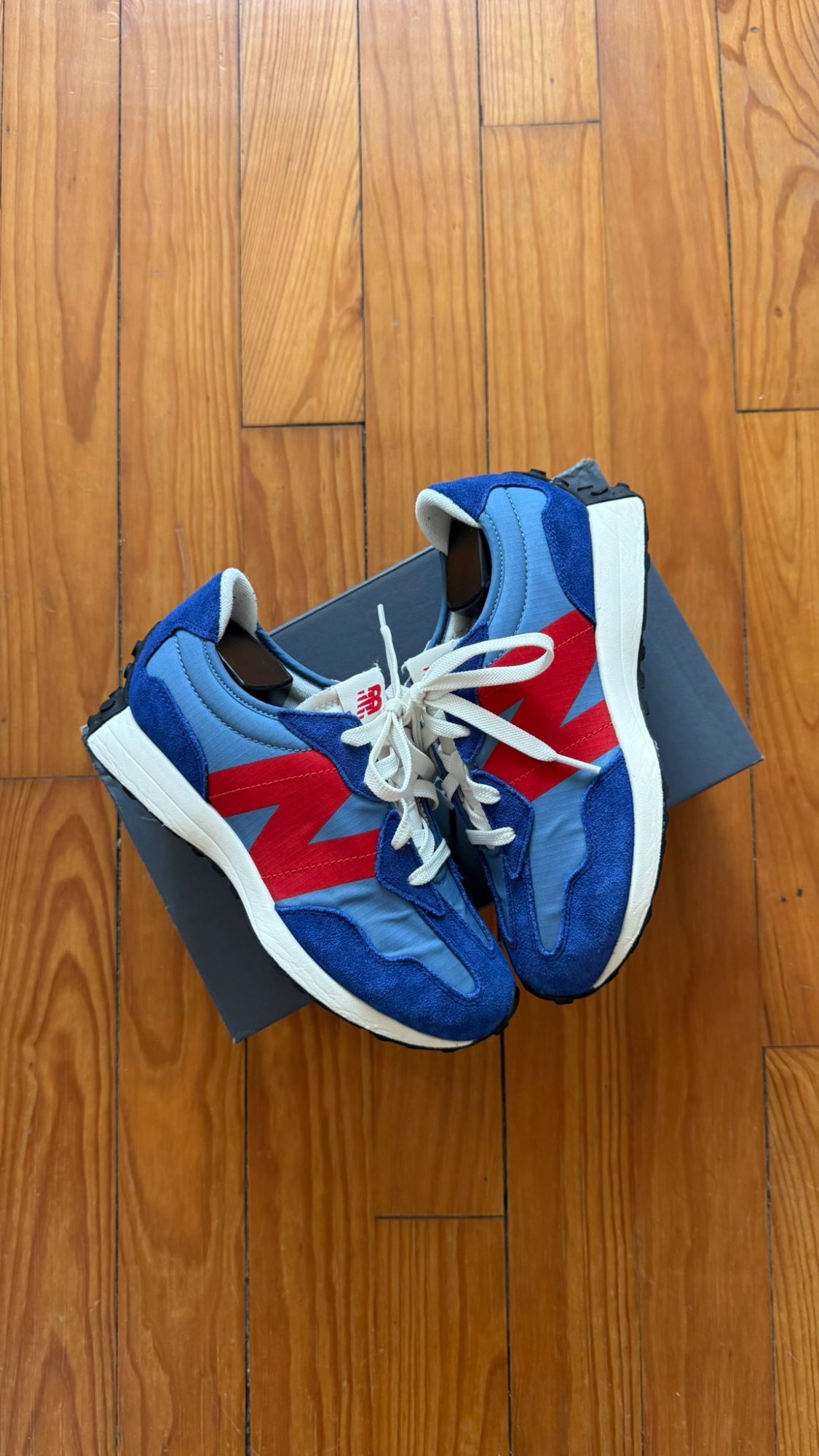New Balance 327 GS