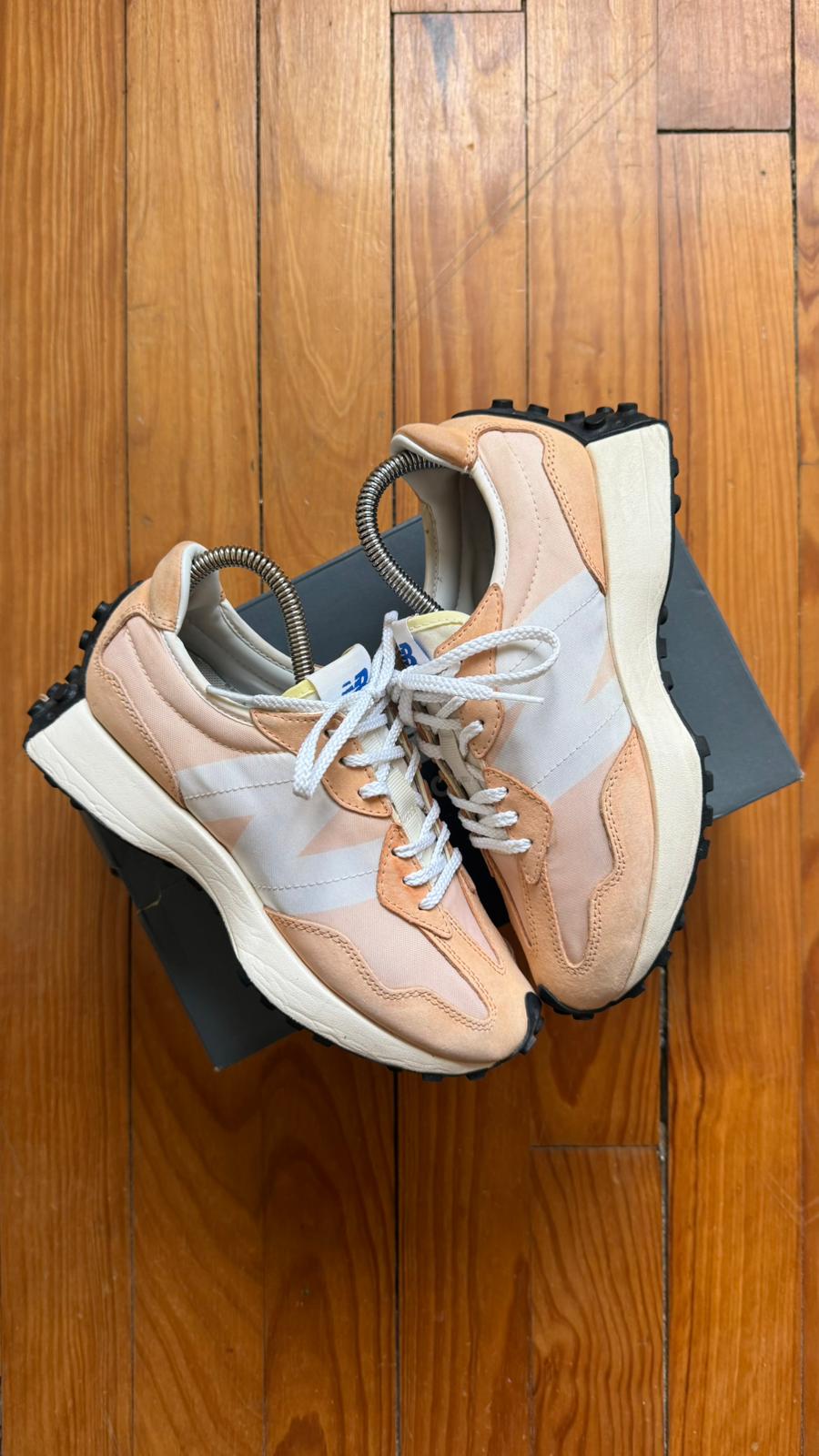 New Balance 327 W