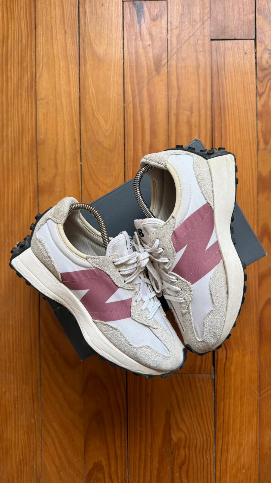 New Balance 327 W